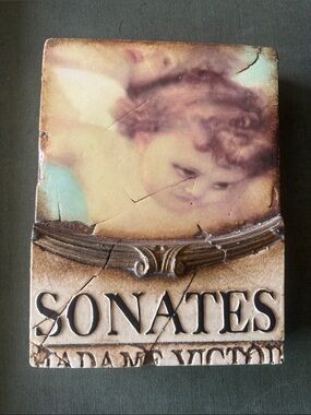 Sid Dickens RETIRED RATE SONATES Memory Block in Cream, Brown, Gold